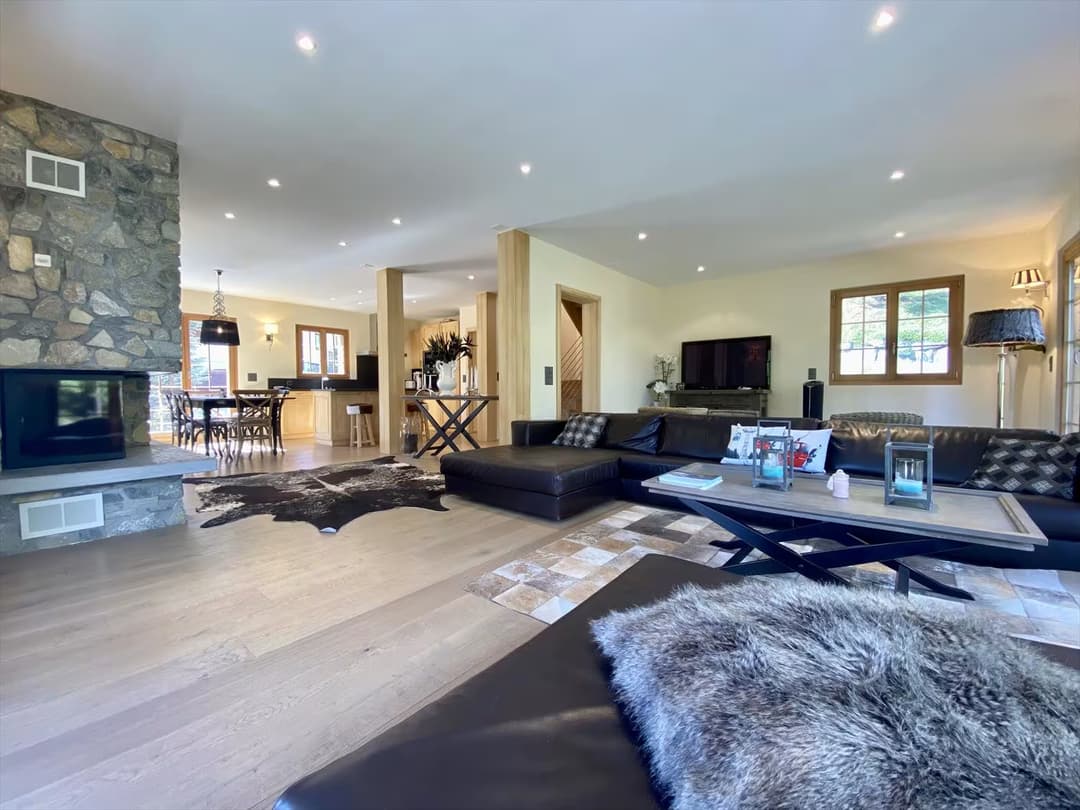 1247 – Maison – 4.5pièces – 7000CHF  – 200 m²