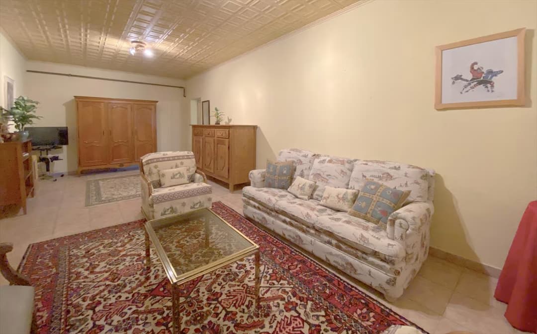 1525 – Maison  – 15 pièces – 796m²