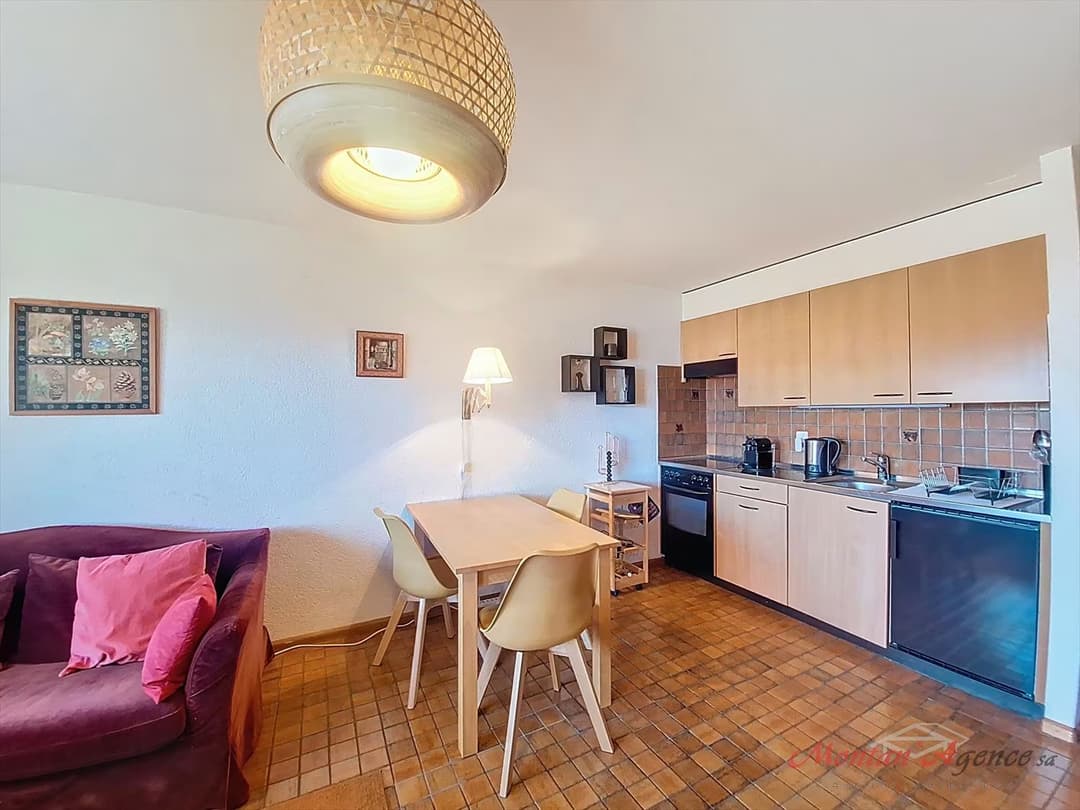 1245 – Appartement – 1pièce –  1000CHF – 28 m²