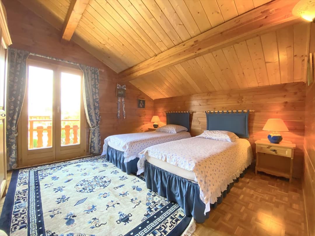 1525 – Maison  – 15 pièces – 796m²