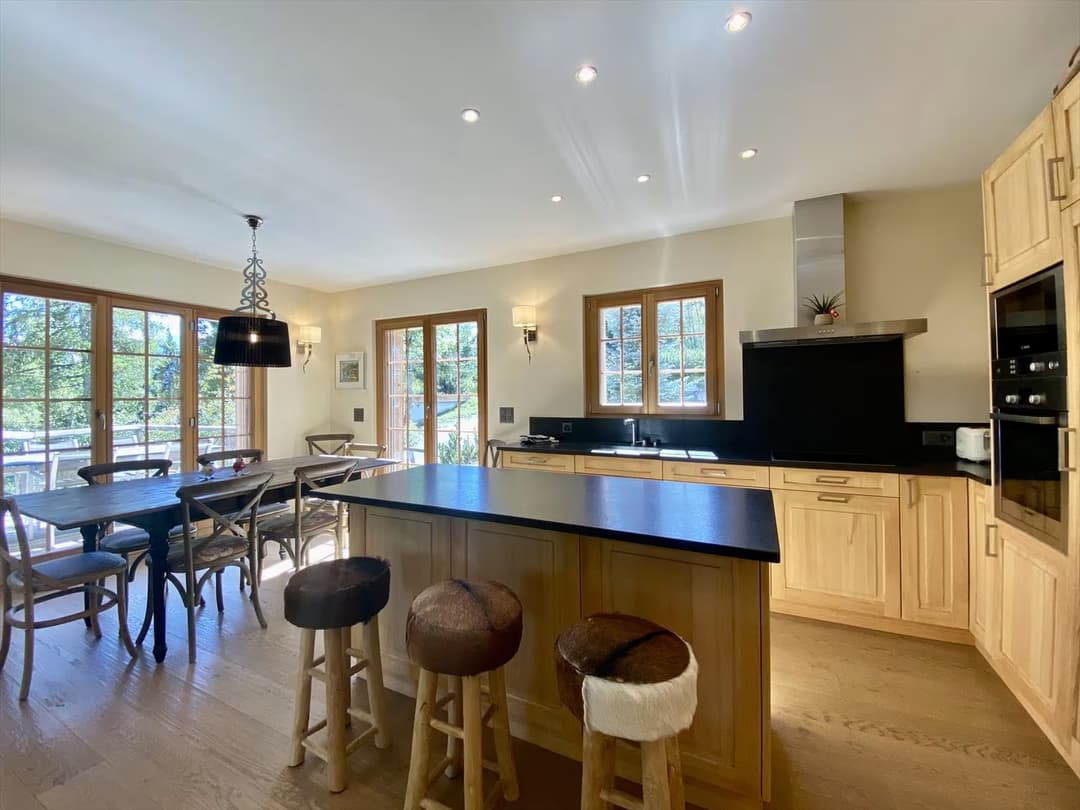 1247 – Maison – 4.5pièces – 7000CHF  – 200 m²