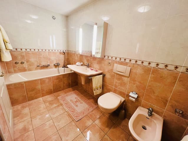 1293 – Appartement – 3pièces – 2900CHF – 82 m²