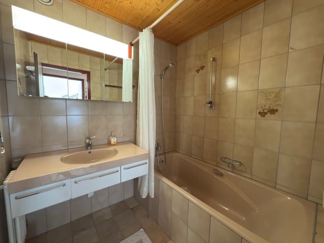 1450 – Appartement – 3pièces – 1000CHF – 80 m²