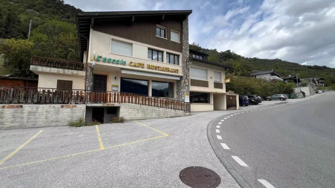 1979 – Parking 15000CHF -2242m²