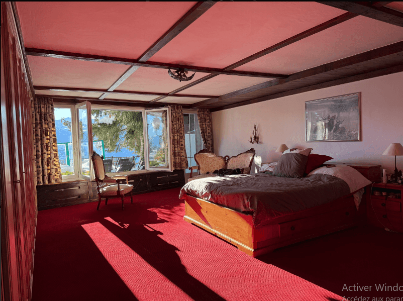 2721 – Appartement 4 pièces – 2450 CHF – 250 m²