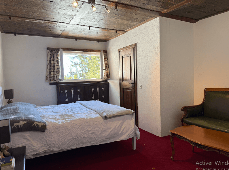 2721 – Appartement 4 pièces – 2450 CHF – 250 m²