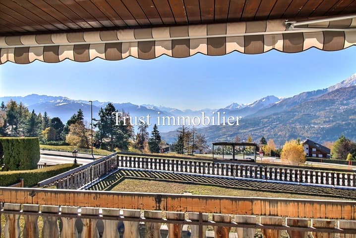 1976 – Appartement 3.5 pièces – 3400 CHF – 80 m²