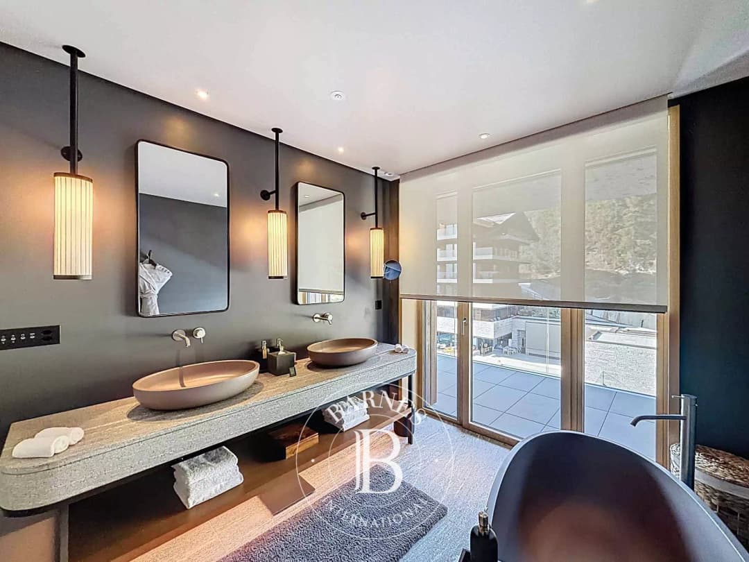 2173 – Appartement 4.5 pièces – 238 m²