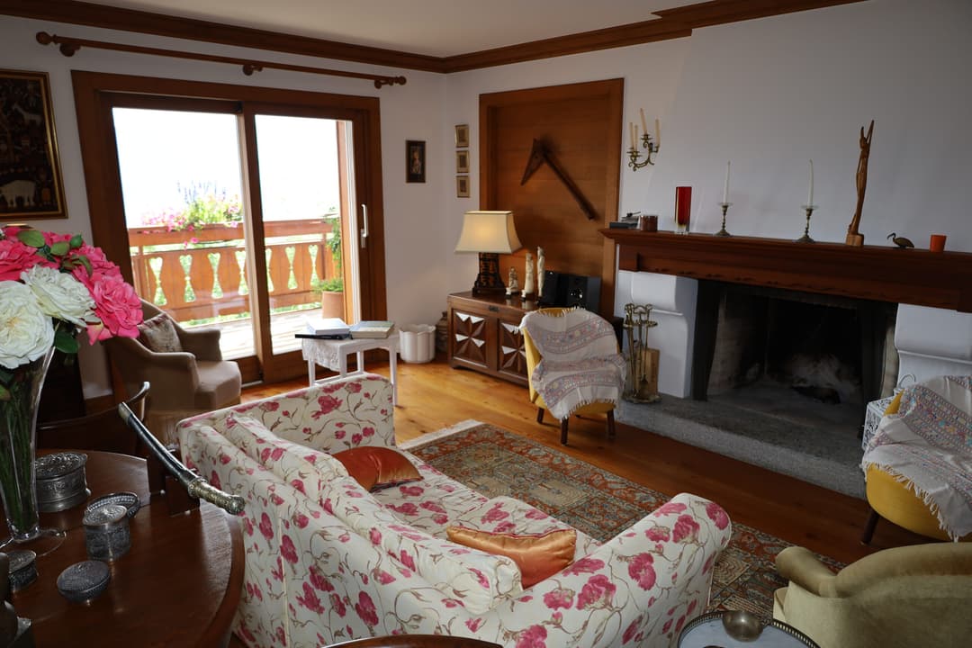 2304 – Appartement 7.5 pièces – 318m²